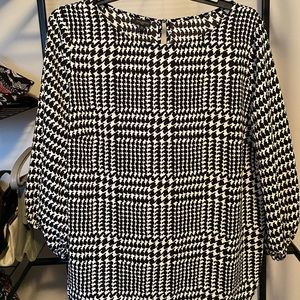 Tess’s Plus Boutique - Talbots 2X Houndstooth Blouse
